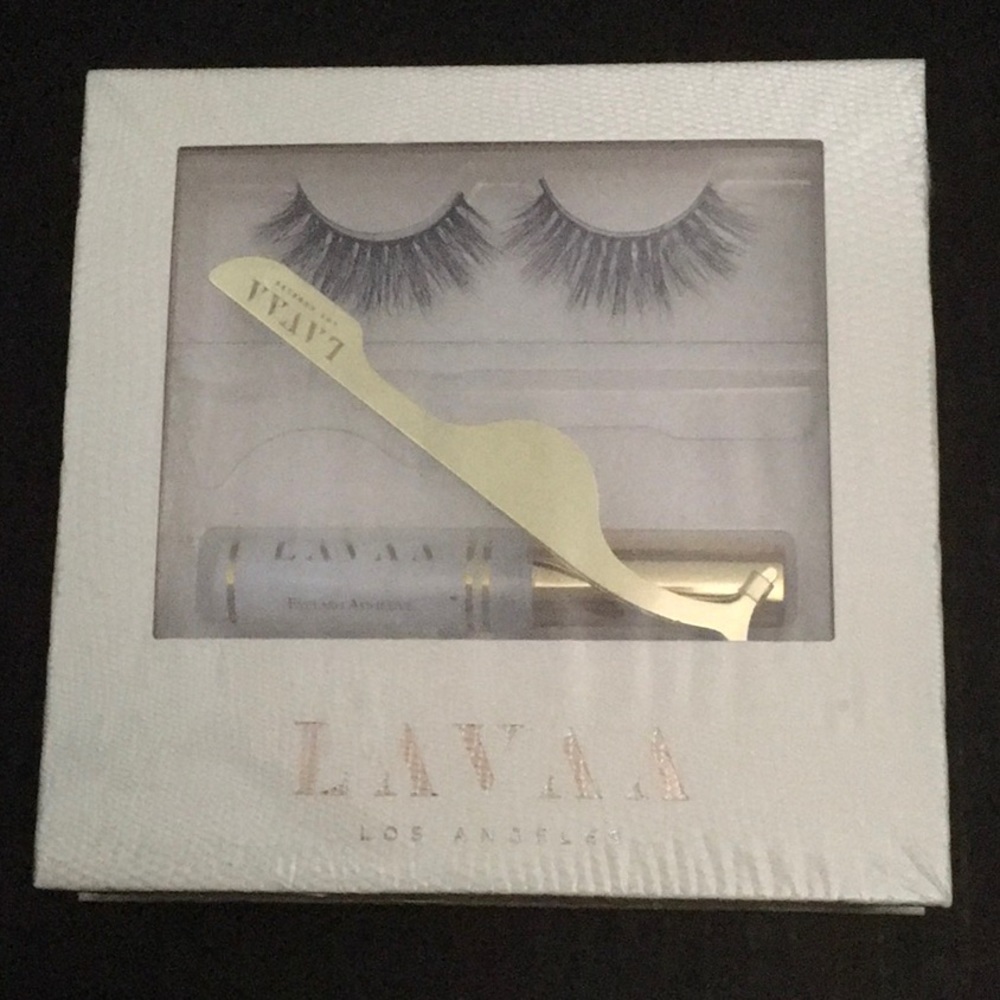 LAVAA Flirty Lash Set 3D Mink Lashes